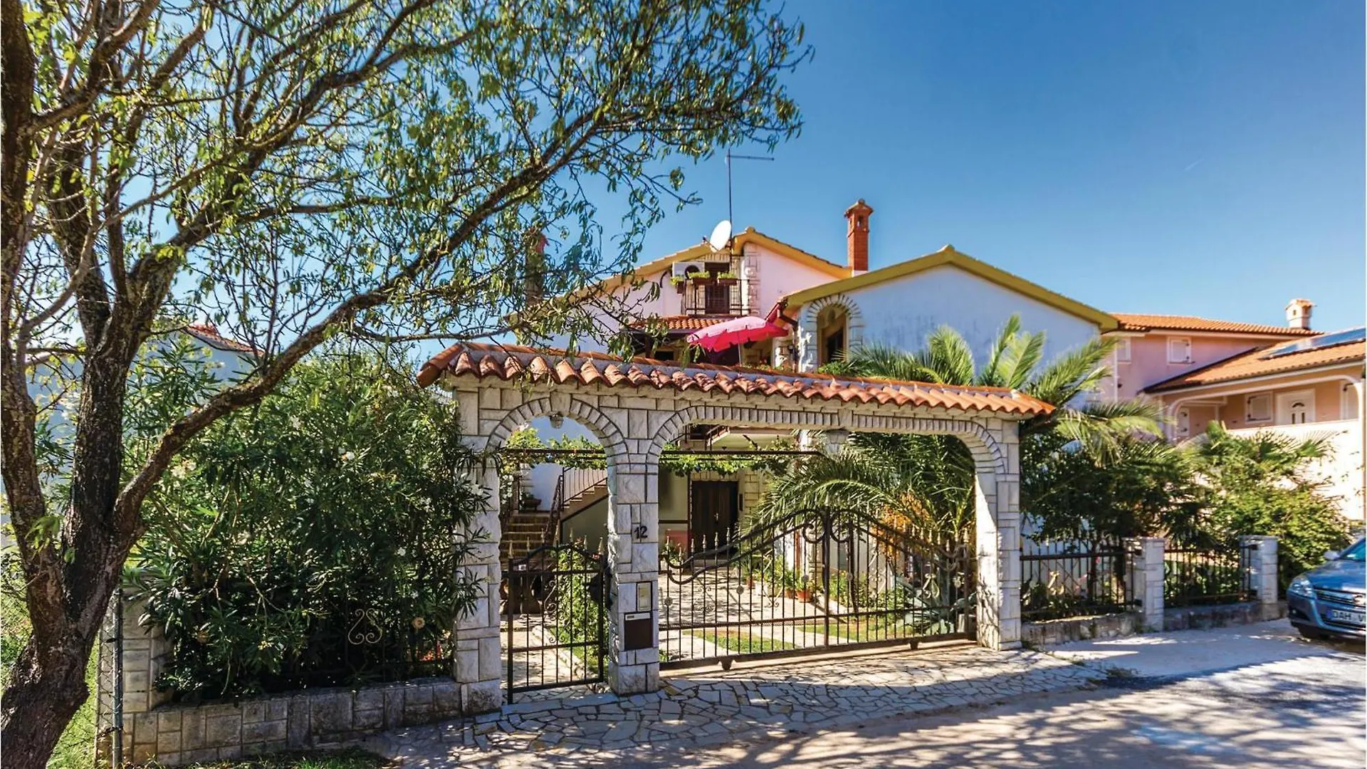 Pet Friendly Apartment In Medulin With Wifi